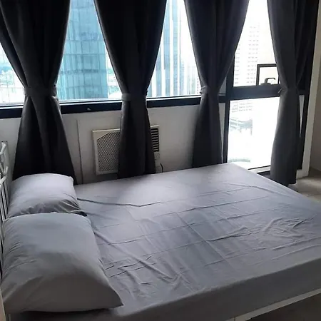 Spacious 2 Bedroom Unit With Pool